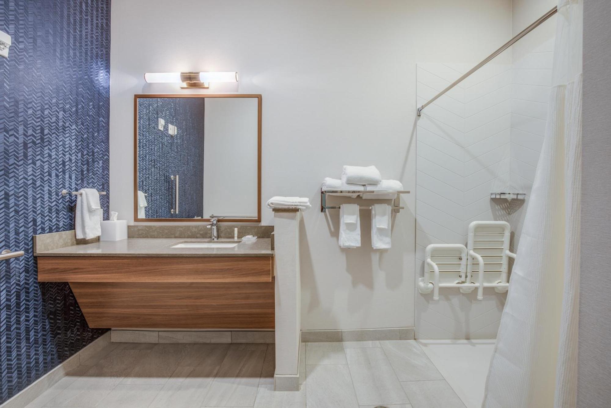 Holiday Inn Express & Suites Platteville By Ihg Экстерьер фото